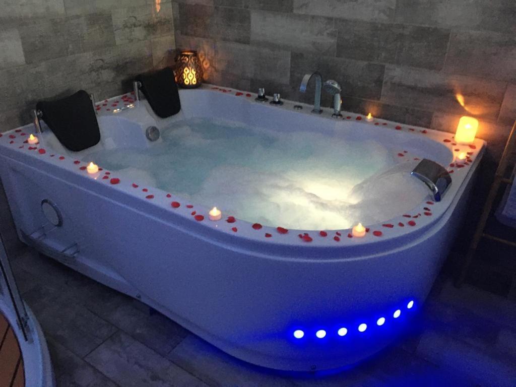 Esprit Zen En Provence Studio Spa Privatif Cheval-Blanc Екстер'єр фото